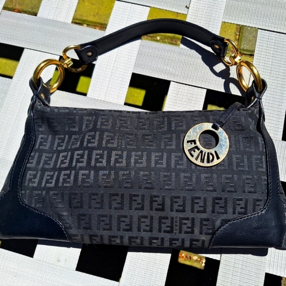 Fendi; "Chef" Bag, Mint Condition, Classic Baguette - Picture 11 of 12